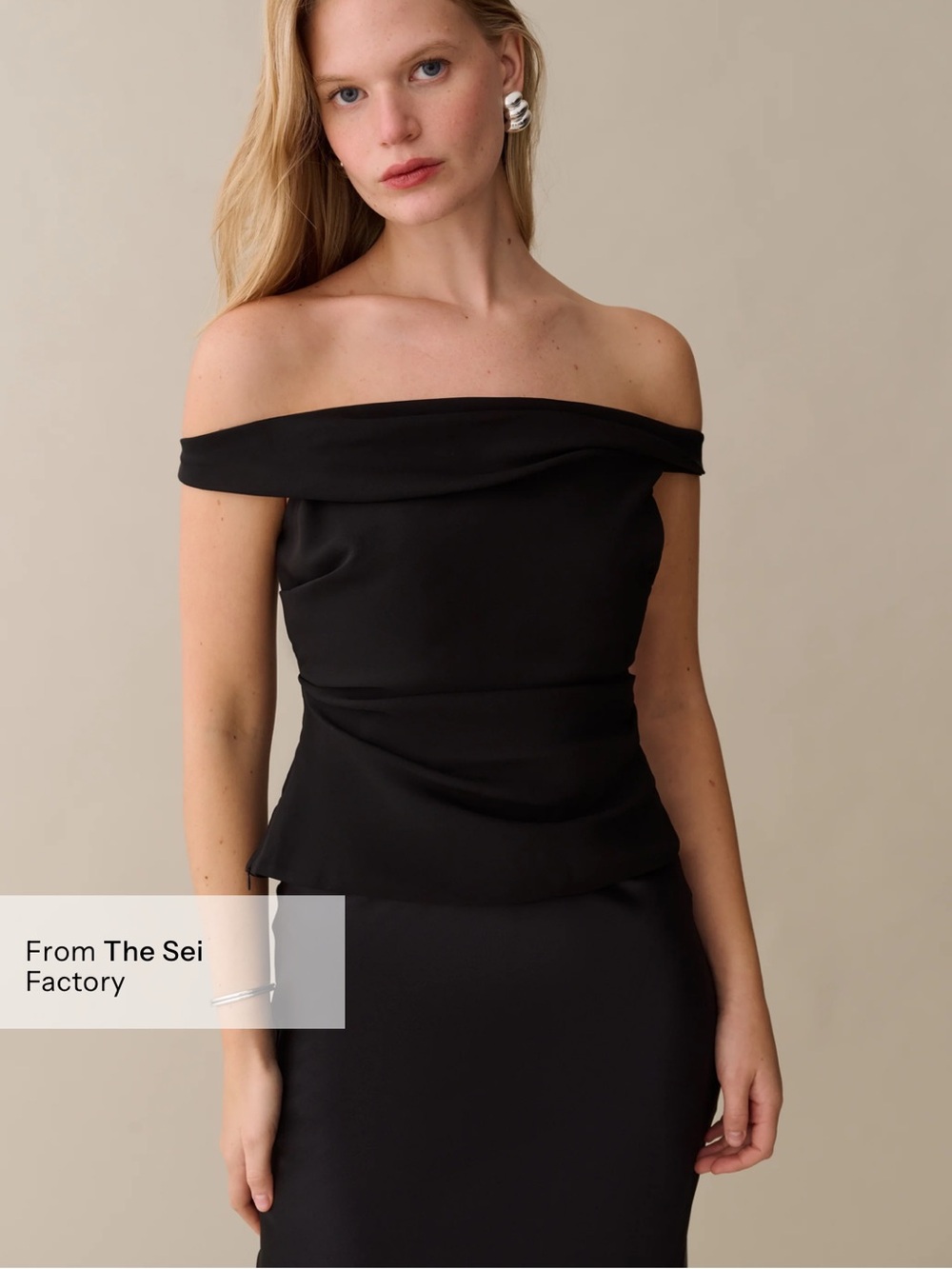 NWT Few Moda OPT Alina Off the shoulder top in Black. Size 4